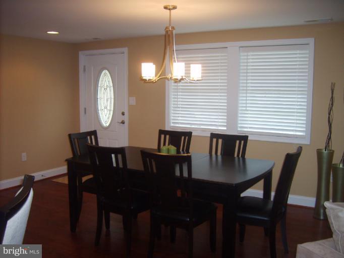 2402 Maple Road Baltimore, MD 21219 - Photo 7 of 30 Dining Room