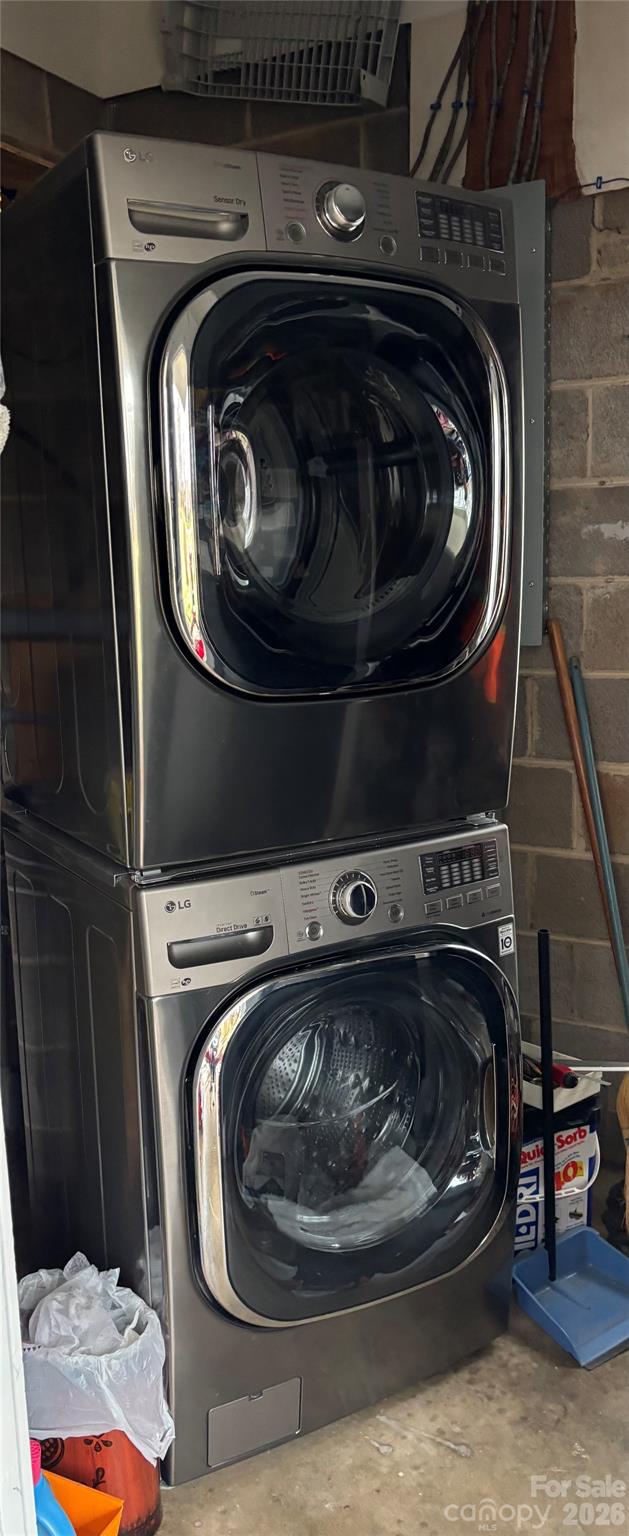 503 9th Avenue Southwest Conover, NC 28613 - Photo 11 of 39 a close up view of washer and dryer