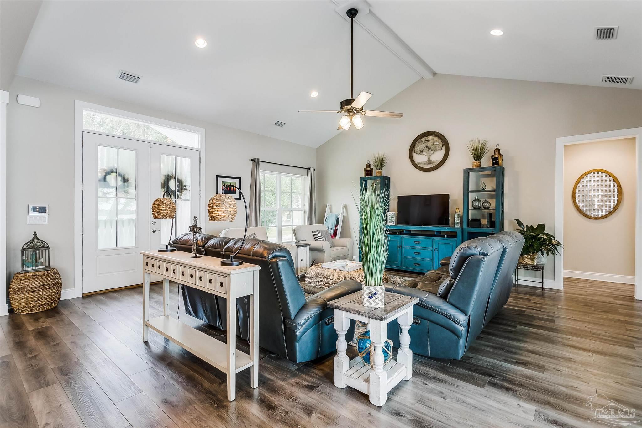 7677 Petersen Point Road Milton, FL 32583 - Photo 12 of 50 Gallery Image 12