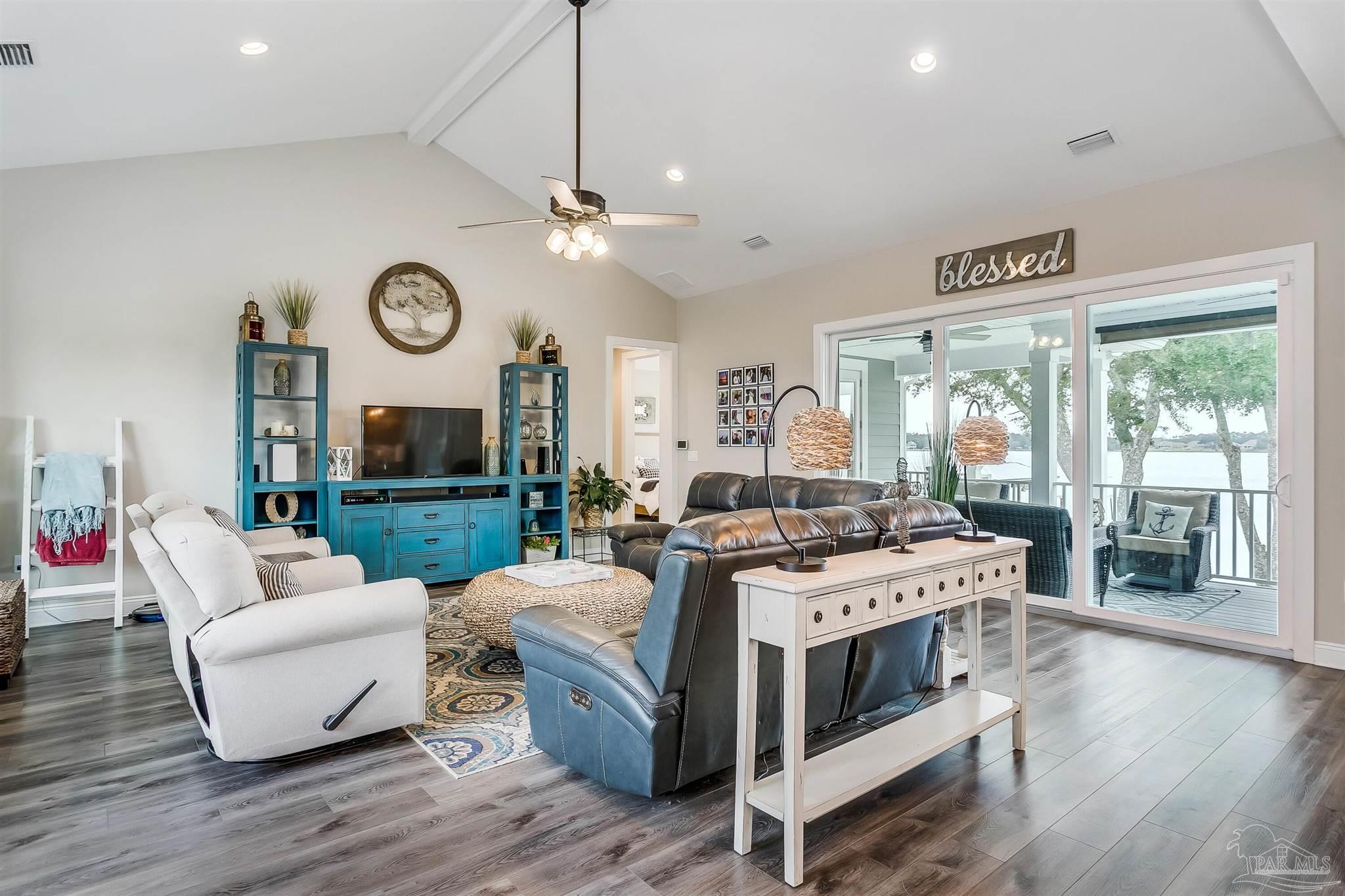 7677 Petersen Point Road Milton, FL 32583 - Photo 10 of 50 Gallery Image 10