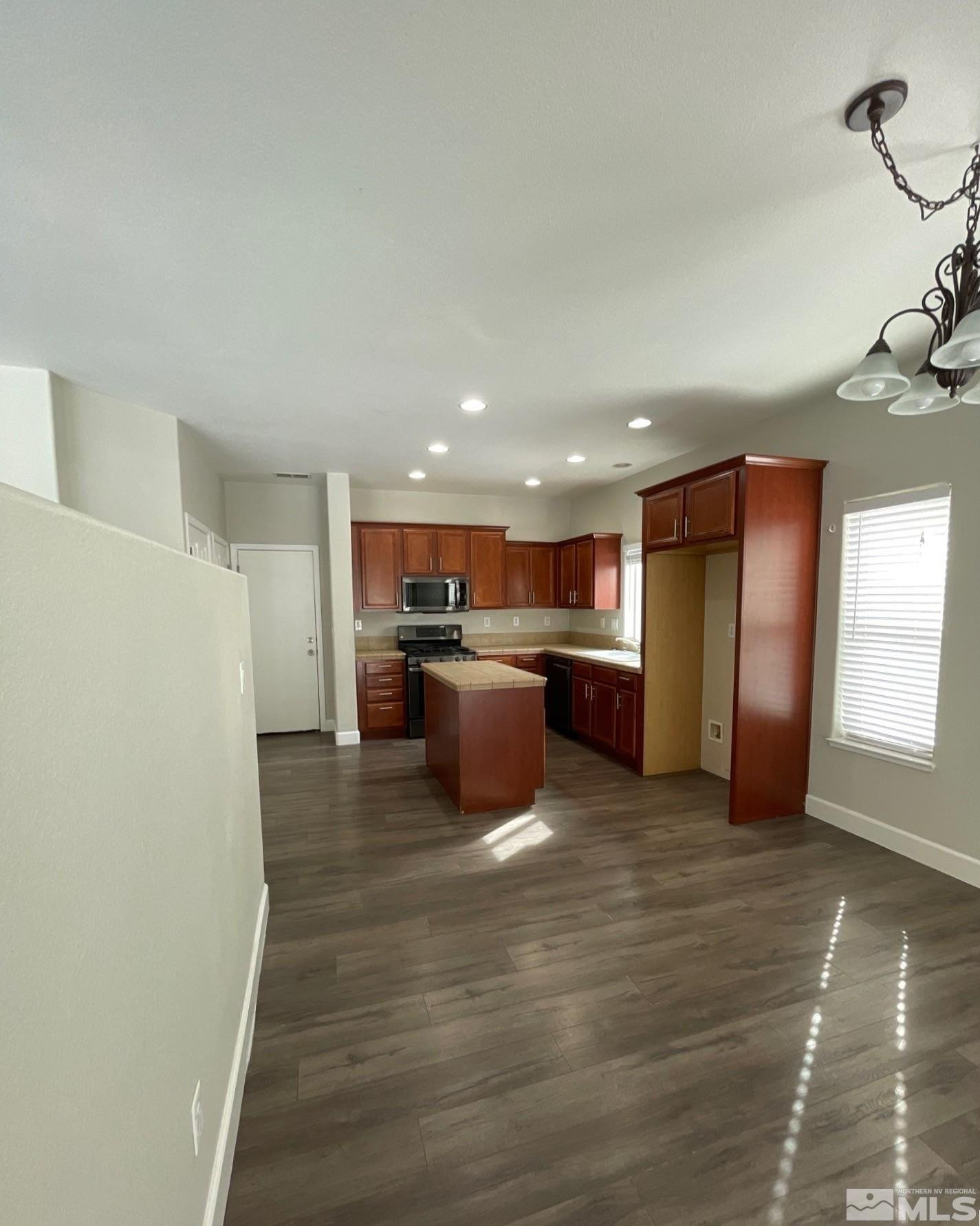 5055 Coggins Road Reno, NV 89506 - Photo 4 of 26 Photo 4