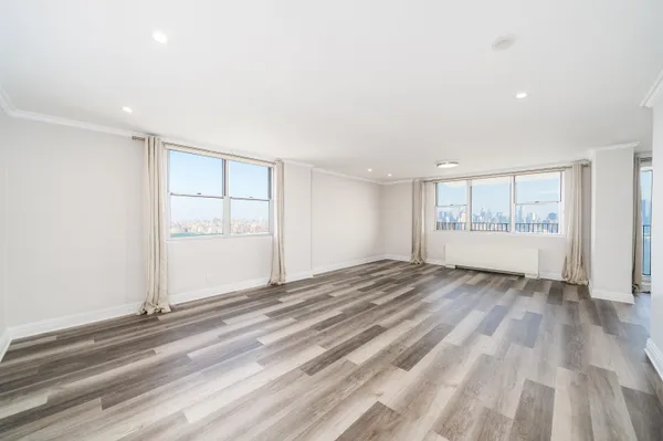 $3,700 | 6040 Boulevard East, Unit PH 34C, West New York, NJ 07093