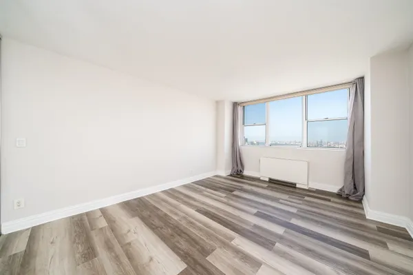 $3,700 | 6040 Boulevard East, Unit PH 34C, West New York, NJ 07093