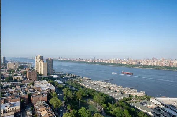 $3,700 | 6040 Boulevard East, Unit PH 34C, West New York, NJ 07093