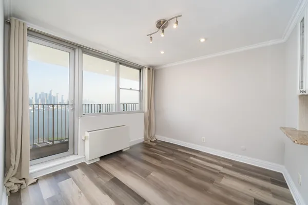 $3,700 | 6040 Boulevard East, Unit PH 34C, West New York, NJ 07093