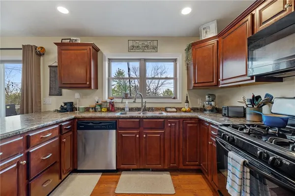 $284,900 | 372 Cherokee Drive, Beaver Falls, PA 15010