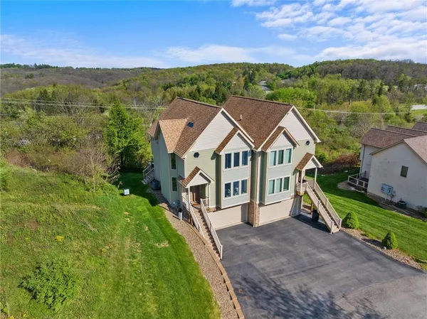 $284,900 | 372 Cherokee Drive, Beaver Falls, PA 15010