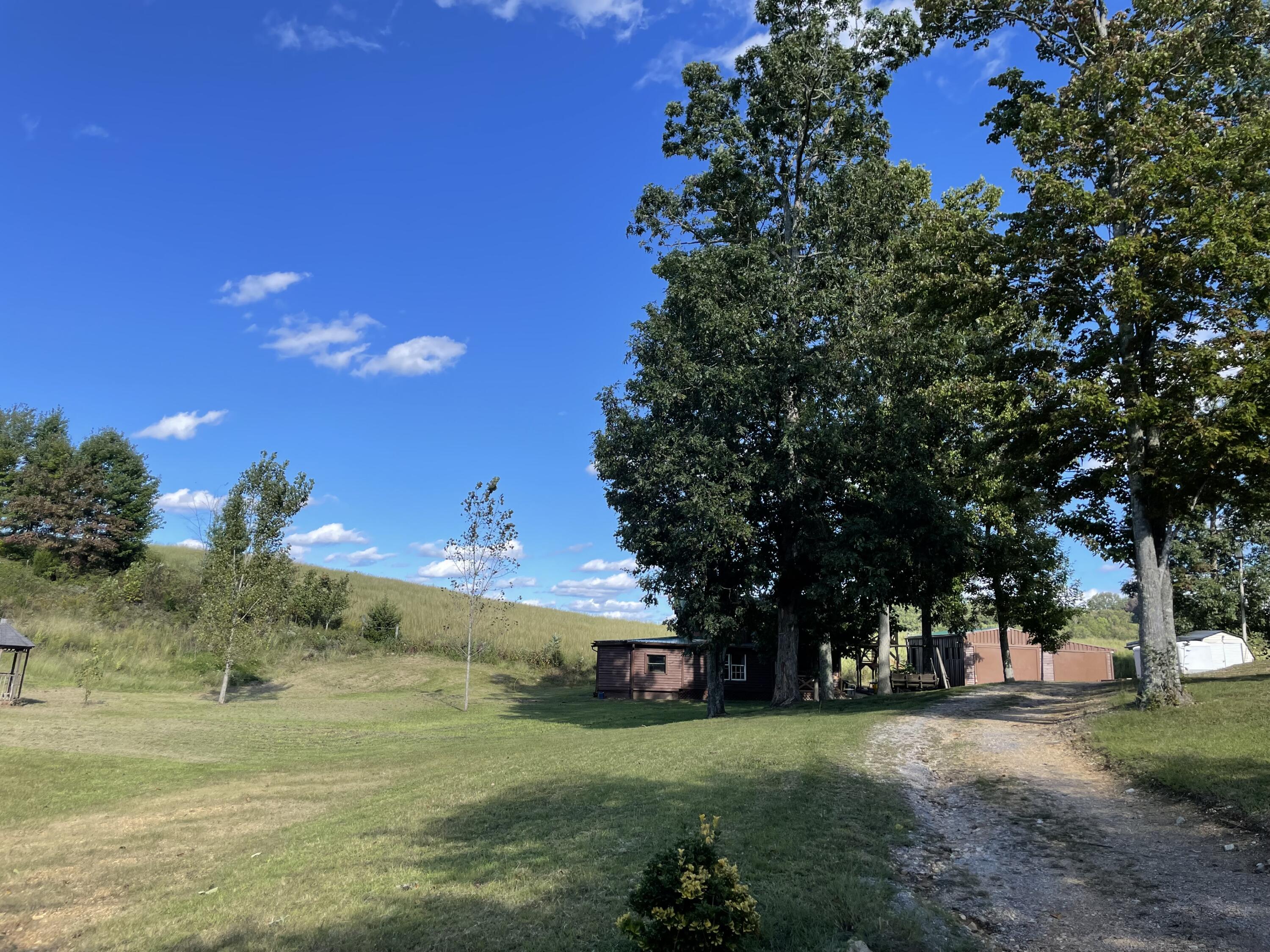 337 Boones Hollow Road Speedwell, TN 37870 - Photo 3 of 25 IMG_2511
