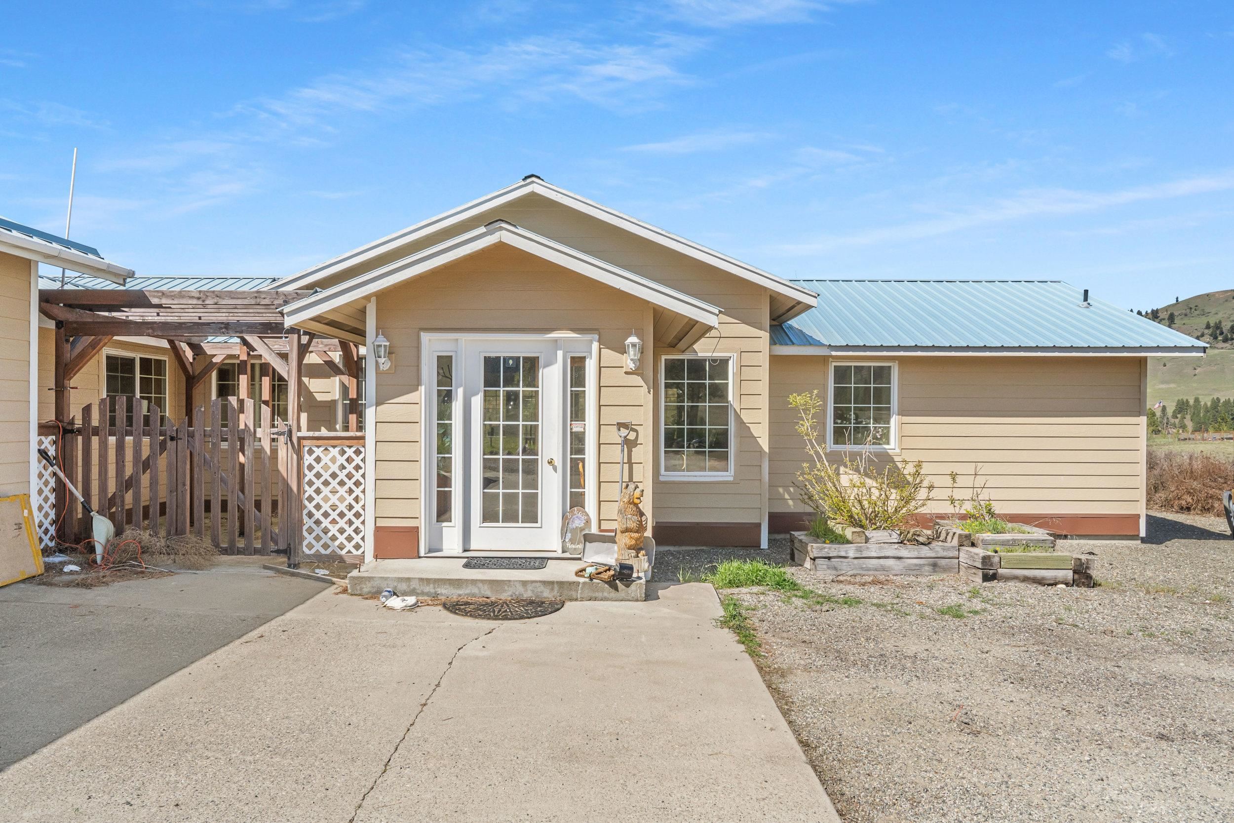 16 Barter Fair Road Republic, WA 99166 - Photo 13 of 49