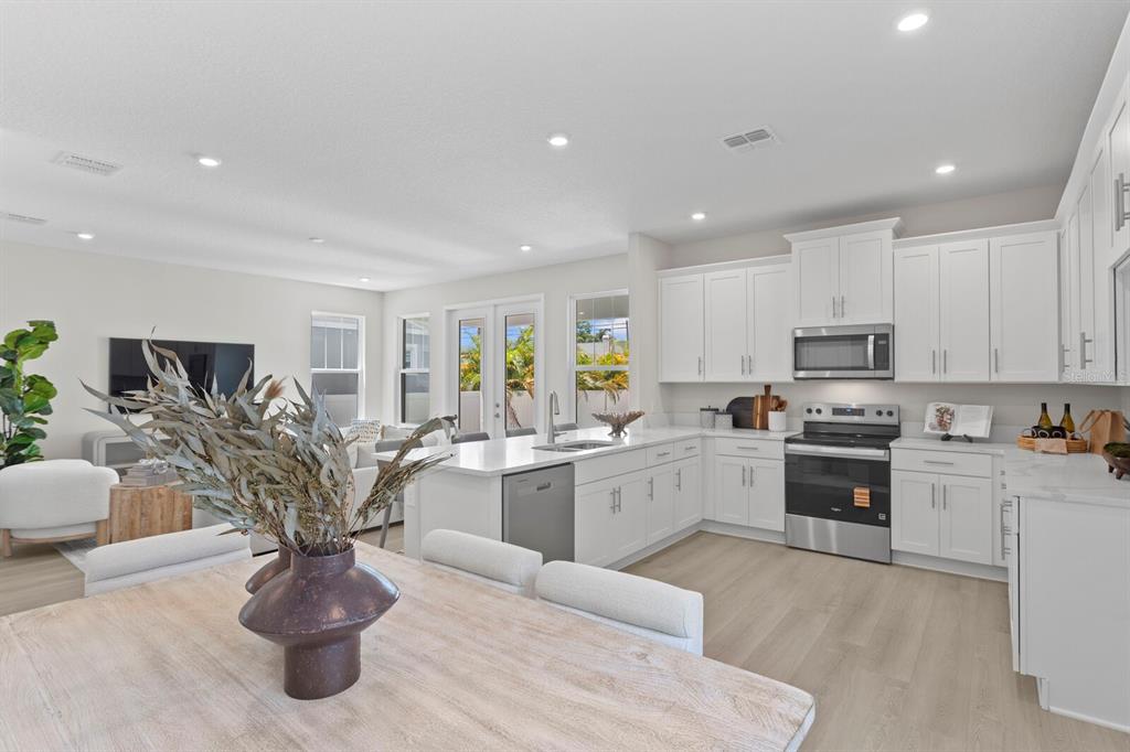 759 48th Avenue North St. Petersburg, FL 33703 - Photo 12 of 44