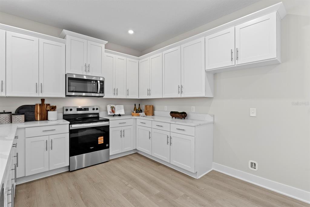 759 48th Avenue North St. Petersburg, FL 33703 - Photo 5 of 44