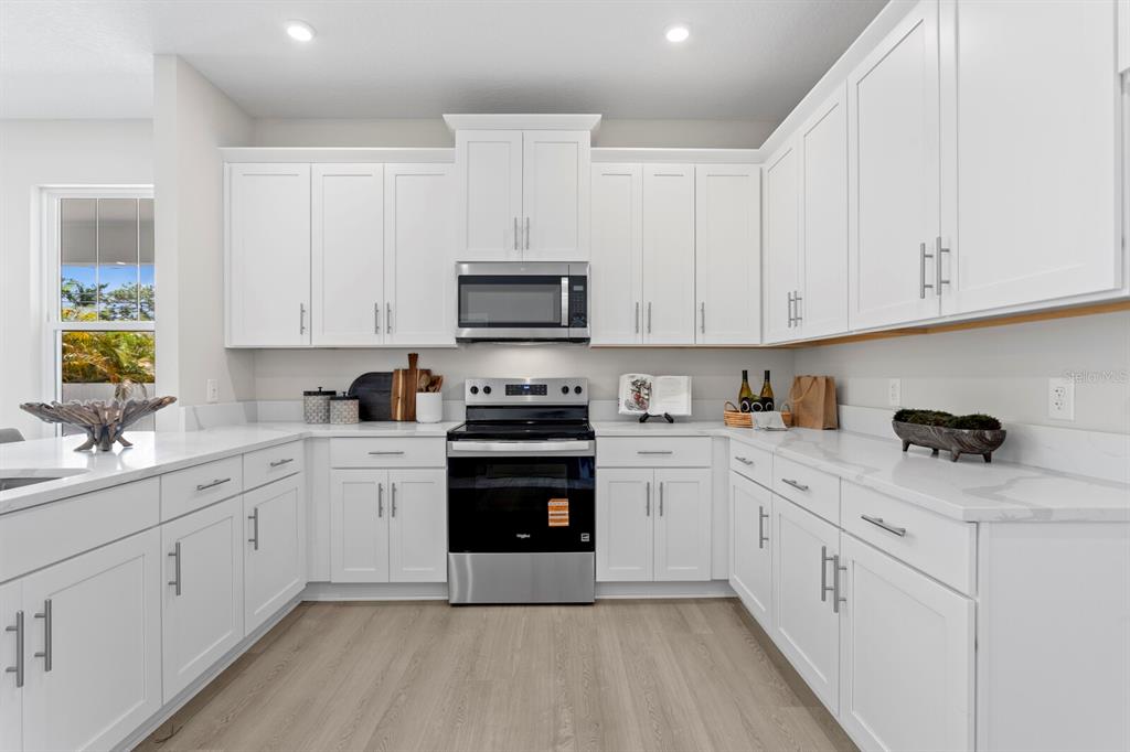 759 48th Avenue North St. Petersburg, FL 33703 - Photo 6 of 44