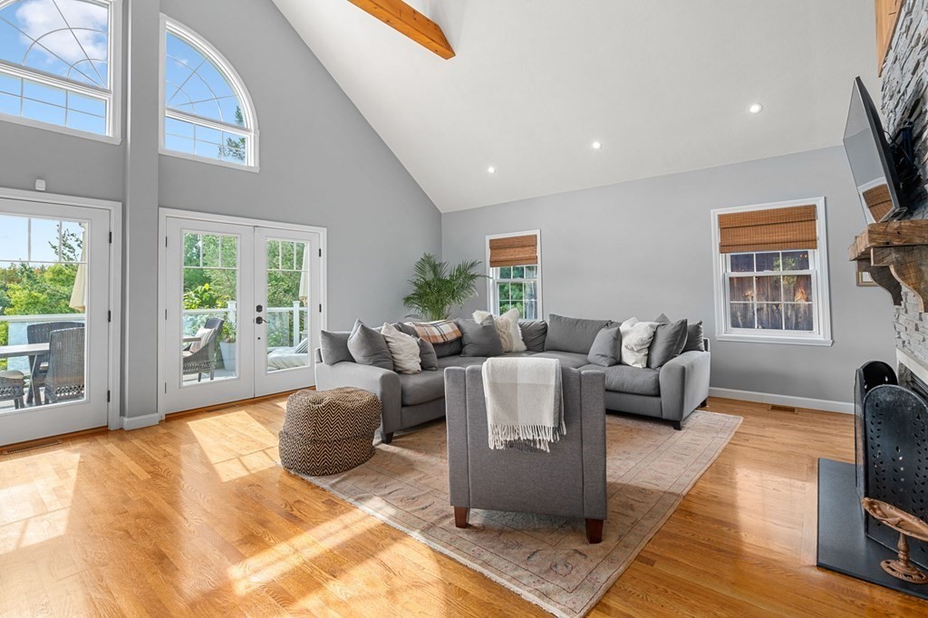 49 Lynnbrook Road Lynnfield, MA 01940 - Photo 11 of 35 Gallery Image 11
