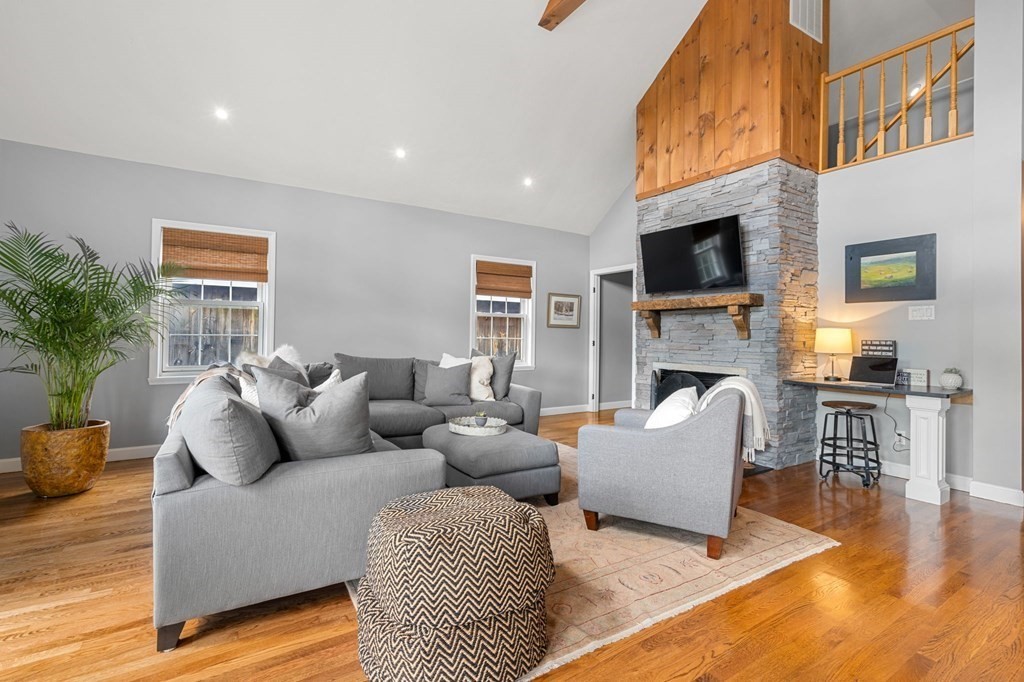 49 Lynnbrook Road Lynnfield, MA 01940 - Photo 12 of 35 Gallery Image 12