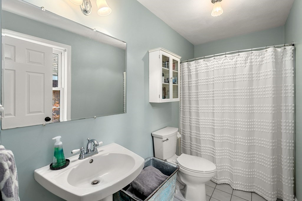 49 Lynnbrook Road Lynnfield, MA 01940 - Photo 16 of 35 Gallery Image 16