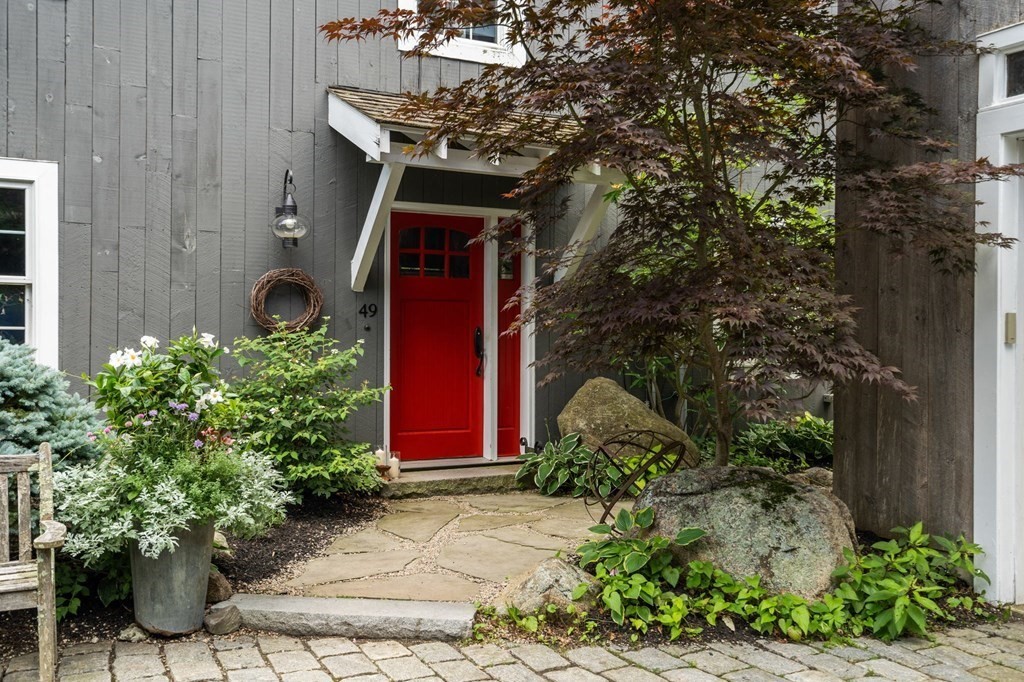49 Lynnbrook Road Lynnfield, MA 01940 - Photo 2 of 35 Gallery Image 2