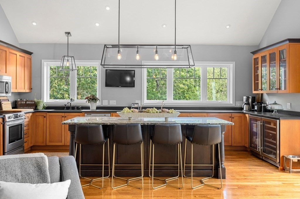 49 Lynnbrook Road Lynnfield, MA 01940 - Photo 6 of 35 Gallery Image 6