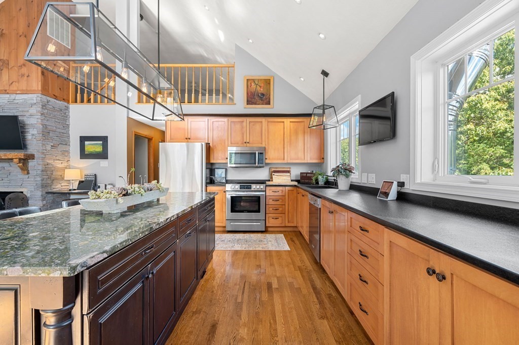 49 Lynnbrook Road Lynnfield, MA 01940 - Photo 8 of 35 Gallery Image 8