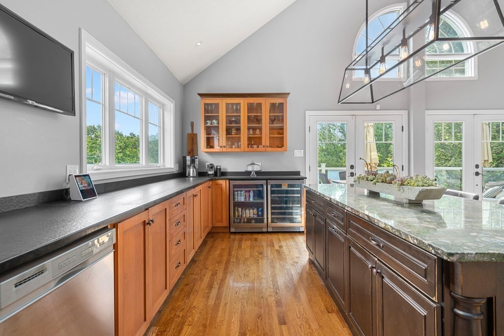 49 Lynnbrook Road Lynnfield, MA 01940 - Photo 9 of 35 Gallery Image 9