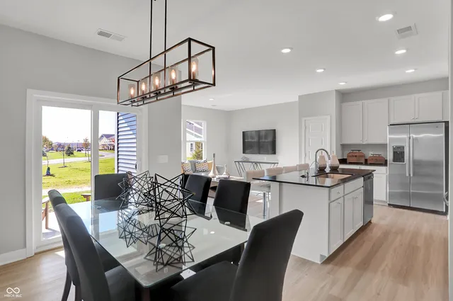 $2,375 | 15222 Swallow Fls Way, Fishers, IN 46037