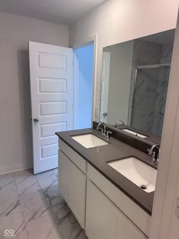 $2,375 | 15222 Swallow Fls Way, Fishers, IN 46037