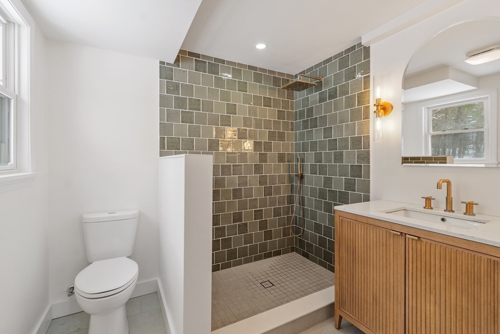 114 Lake Street Peabody, MA 01960 - Photo 18 of 42