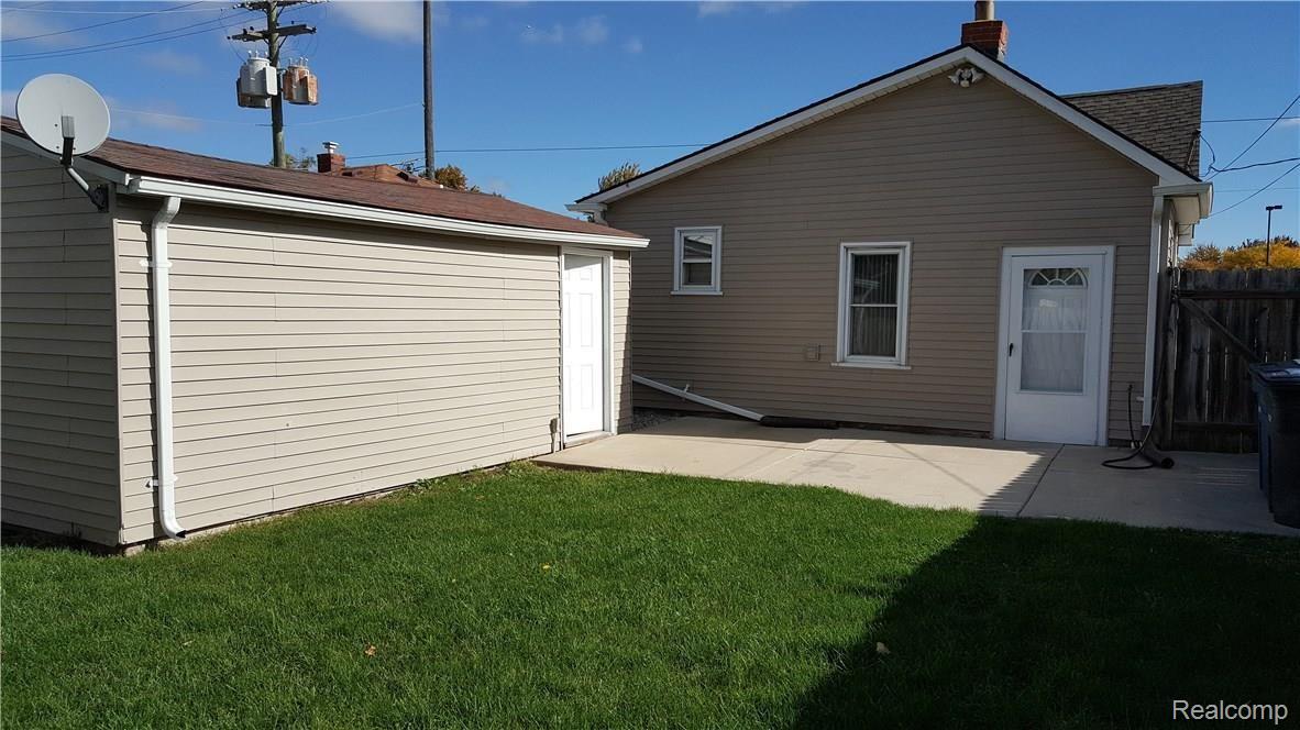 7449 Inkster Road Westland, MI 48185 - Photo 2 of 17 20161022_121618.jpg