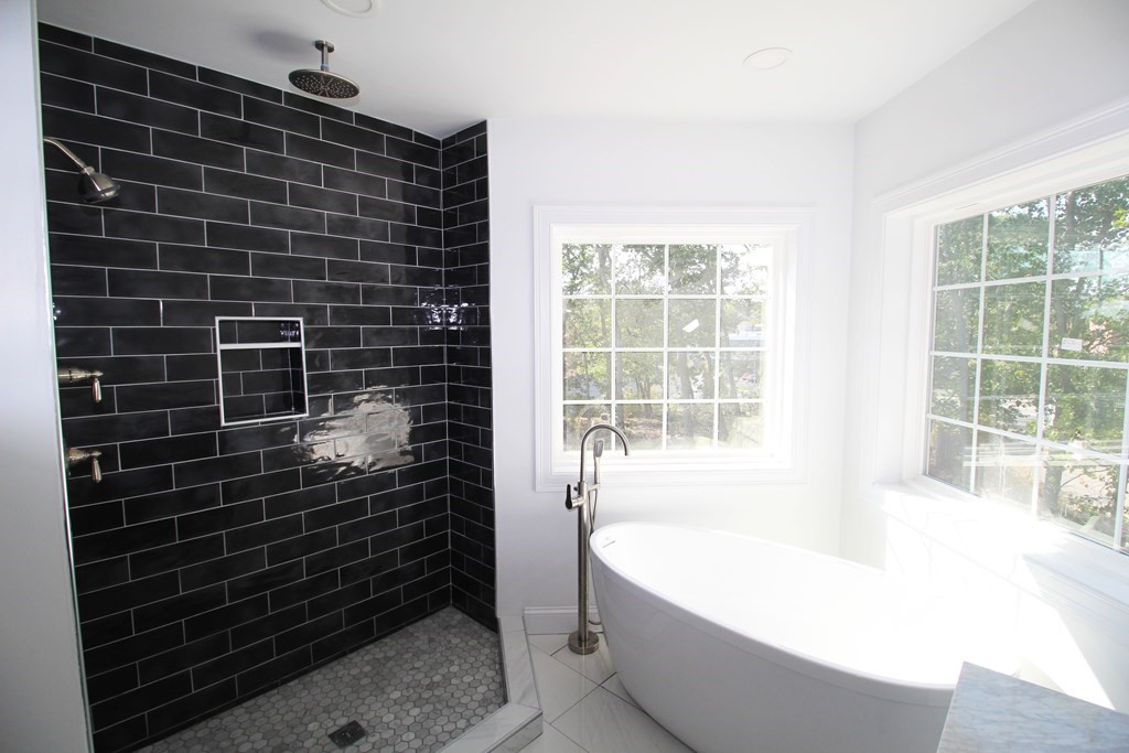 54 Kent Road Lynn, MA 01904 - Photo 8 of 29 Gallery Image 8