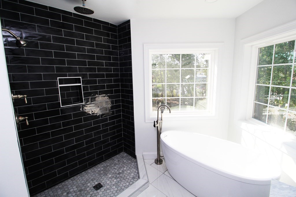 54 Kent Road Lynn, MA 01904 - Photo 9 of 29 Gallery Image 9