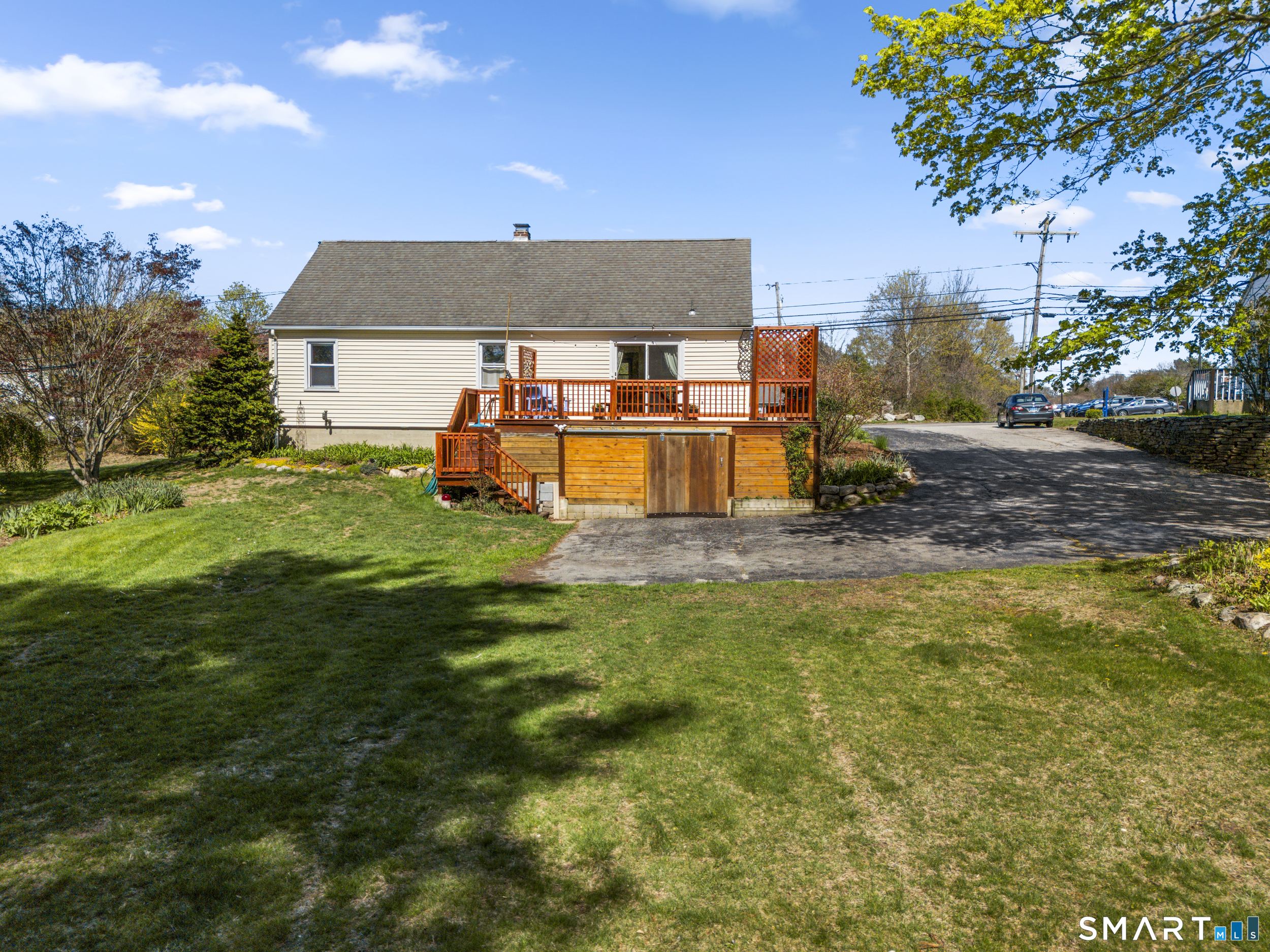 1309 Flanders Road Groton, CT 06355 - Photo 28 of 40