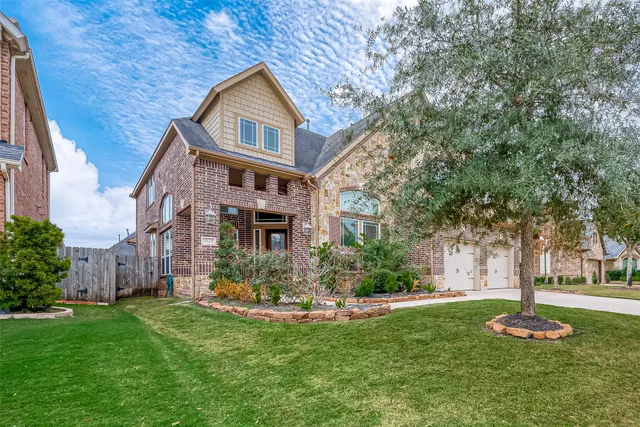 $549,000 | 4522 Marilee Chris Court, Sugar Land, TX 77479