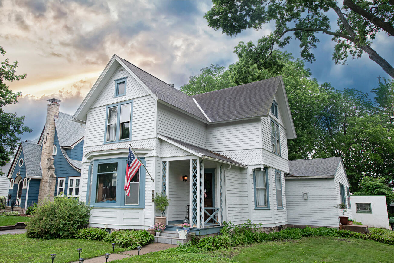72 14th Street Winona, MN 55987 - Photo 1 of 1 01 front main