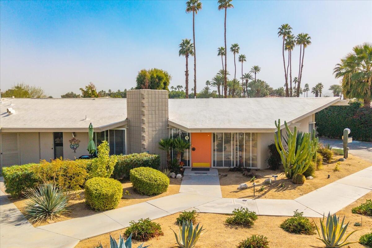 37800 Da Vall Drive, Unit 1 Rancho Mirage, CA 92270 - Photo 3 of 36 a view of outdoor space yard and patio