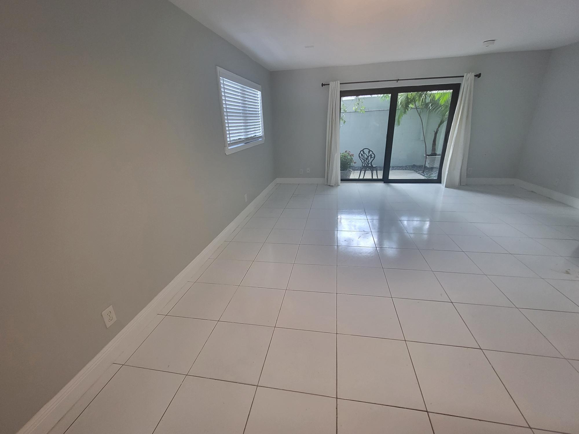 4135 Northeast 21st Terrace Lighthouse Point, FL 33064 - Photo 2 of 23 1000001778