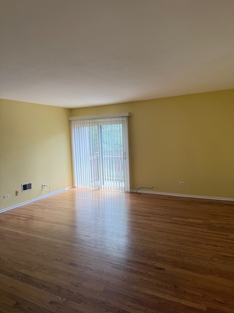 7333 Grand Avenue, Unit 203 Downers Grove, IL 60516 - Photo 3 of 6