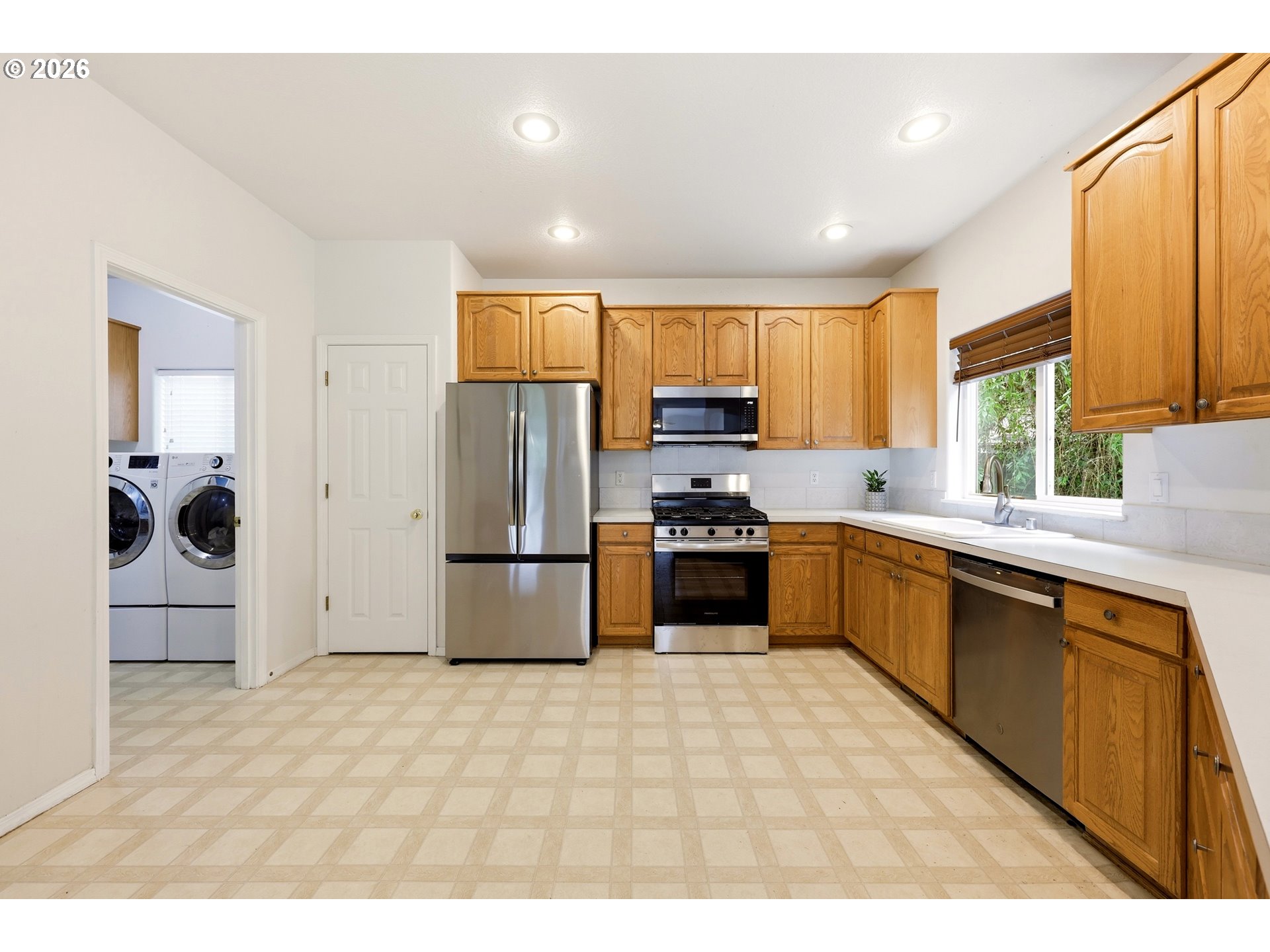 1055 Taylor Road Kalama, WA 98625 - Photo 10 of 30 Kitchen