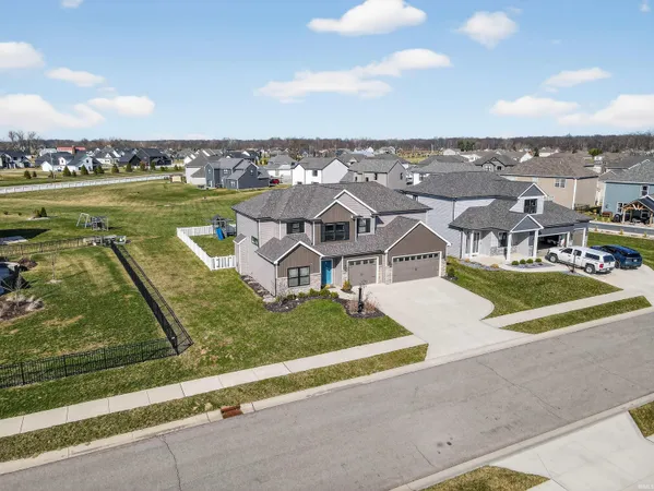 $425,000 | 962 Casting Road, Huntertown, IN 46748