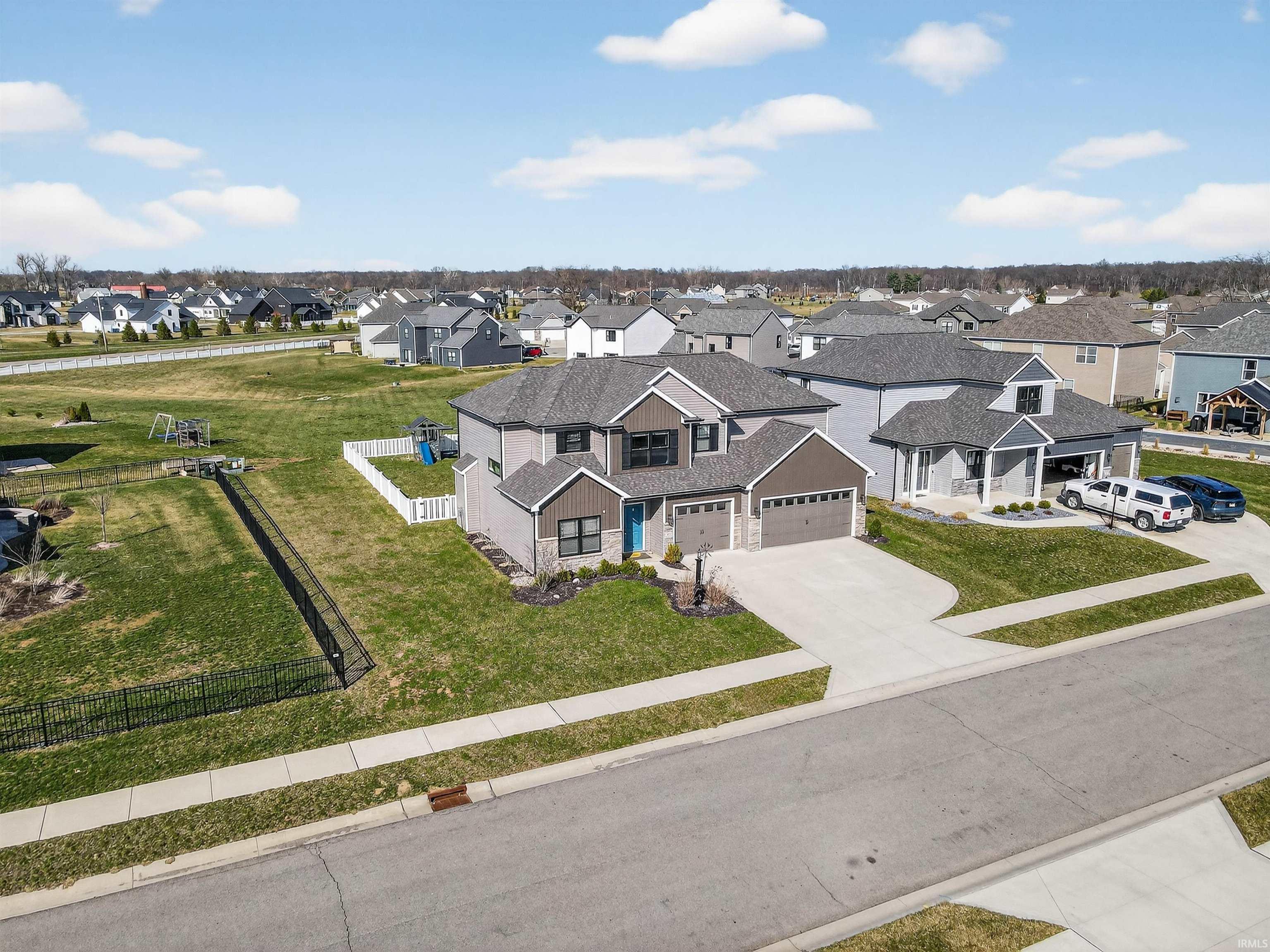 962 Casting Road Huntertown, IN 46748 - Photo 3 of 36