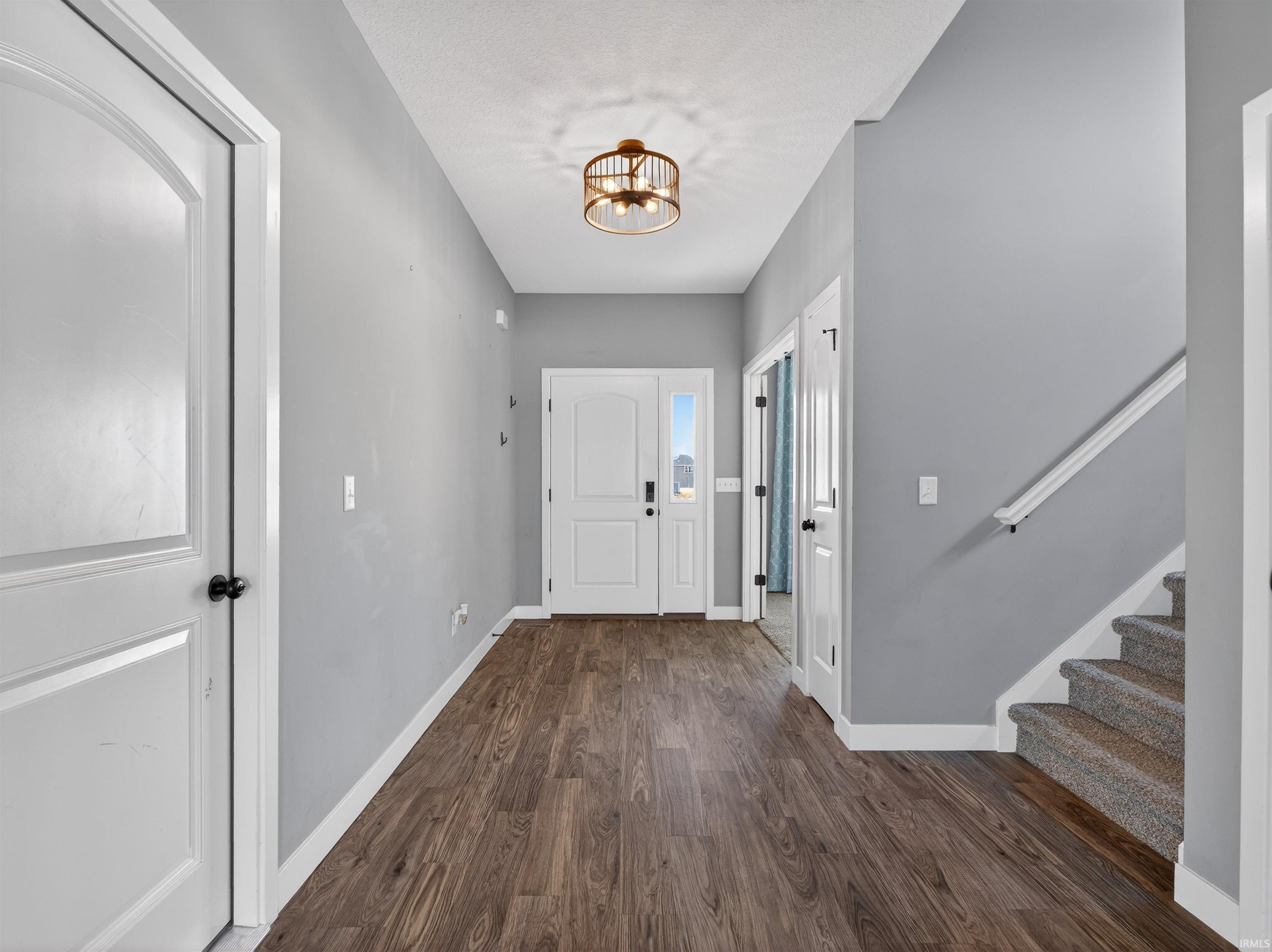 962 Casting Road Huntertown, IN 46748 - Photo 6 of 36