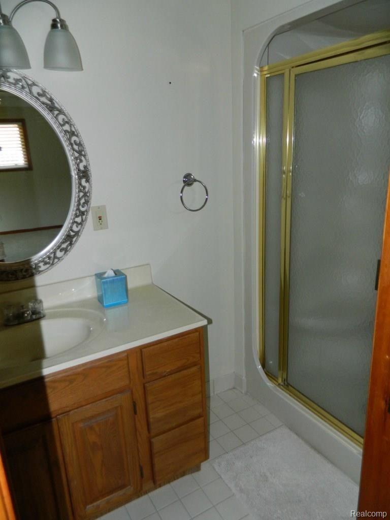 9270 Church Road Grosse Ile, MI 48138 - Photo 12 of 24 Master Bath