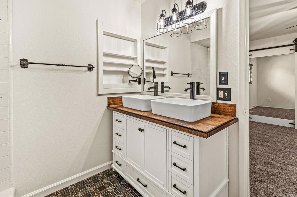 1011 Capistrano Avenue Spring Valley, CA 91977 - Photo 14 of 29