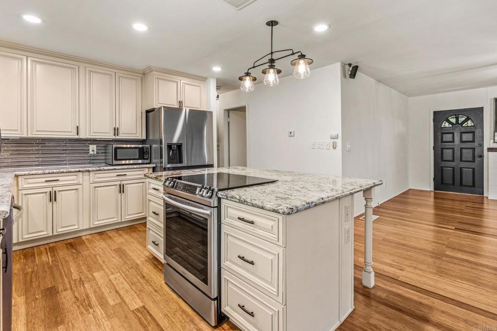 1011 Capistrano Avenue Spring Valley, CA 91977 - Photo 4 of 29