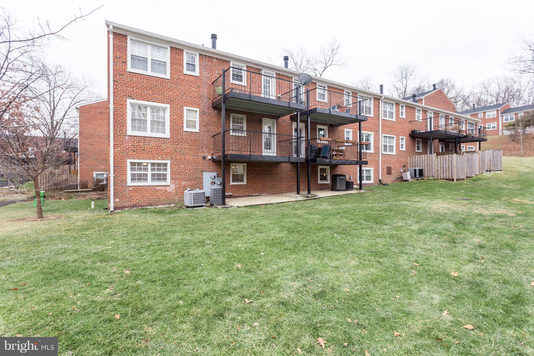 4609 28th Road South, Unit C Arlington, VA 22206 - Photo 28 of 30 Exterior (Rear)