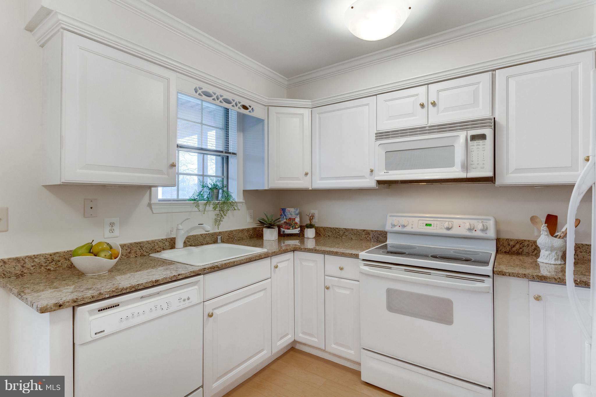 4609 28th Road South, Unit C Arlington, VA 22206 - Photo 7 of 30 Kitchen