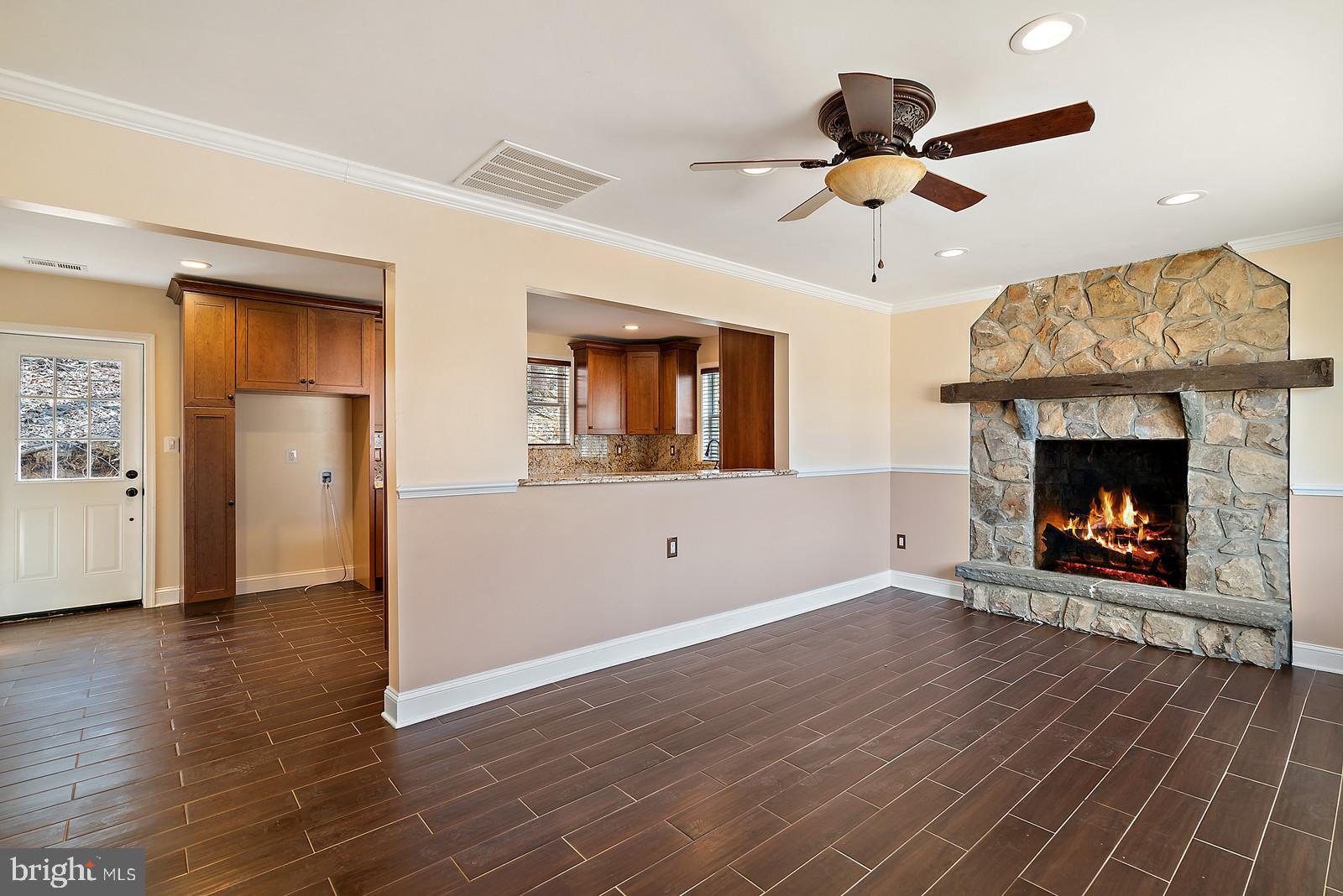 3311 Fiery Run Road Linden, VA 22642 - Photo 4 of 22 Famiyl room with large fireplace