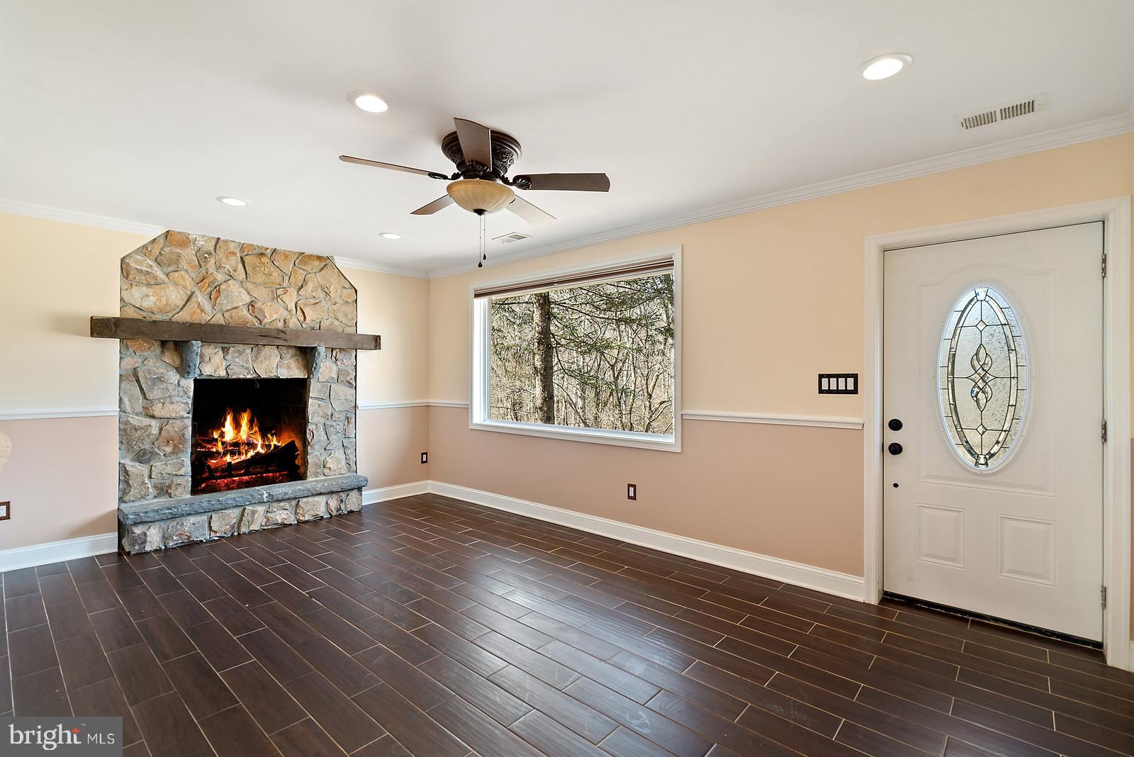 3311 Fiery Run Road Linden, VA 22642 - Photo 5 of 22 Family Room with picture window