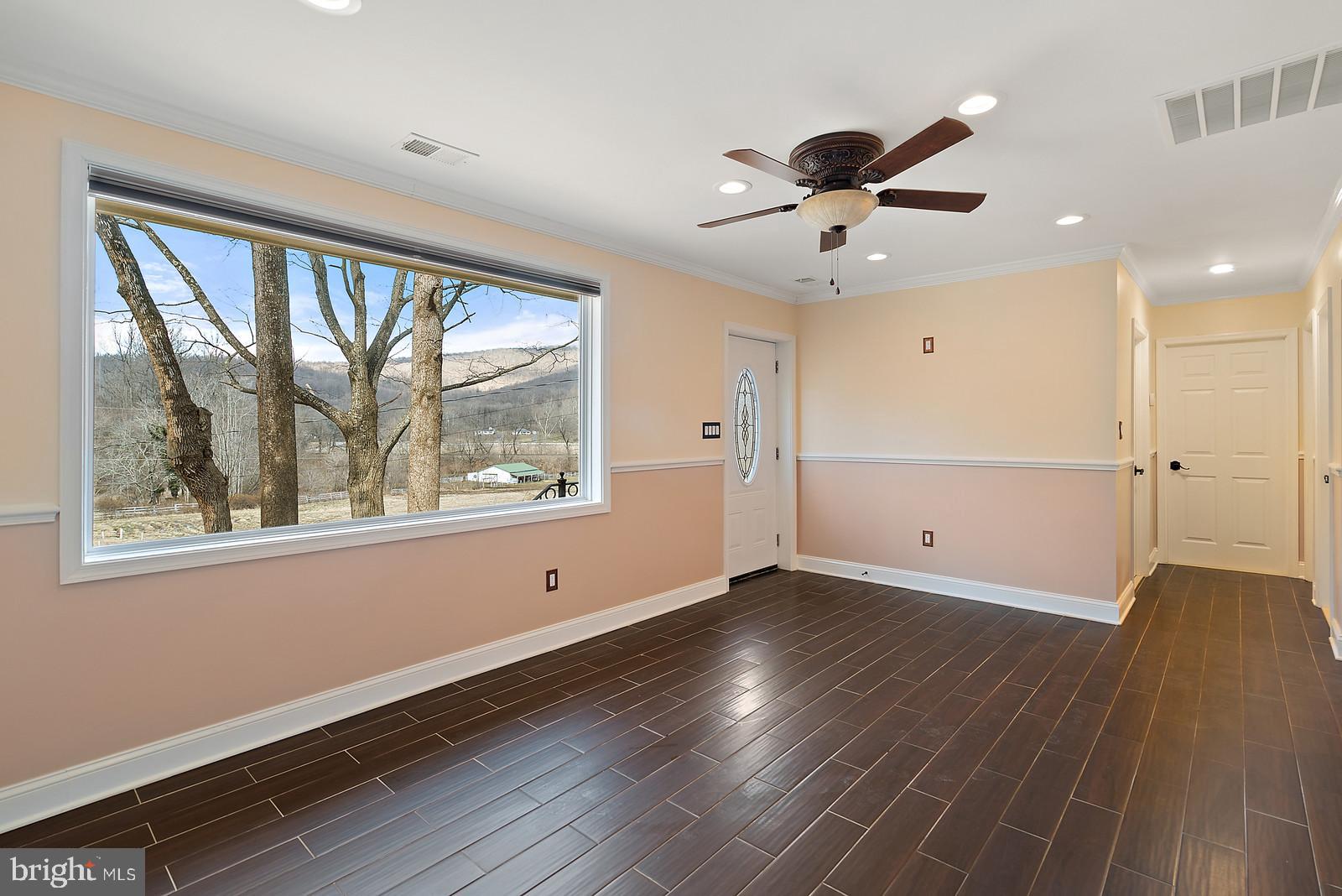 3311 Fiery Run Road Linden, VA 22642 - Photo 7 of 22 Picture window