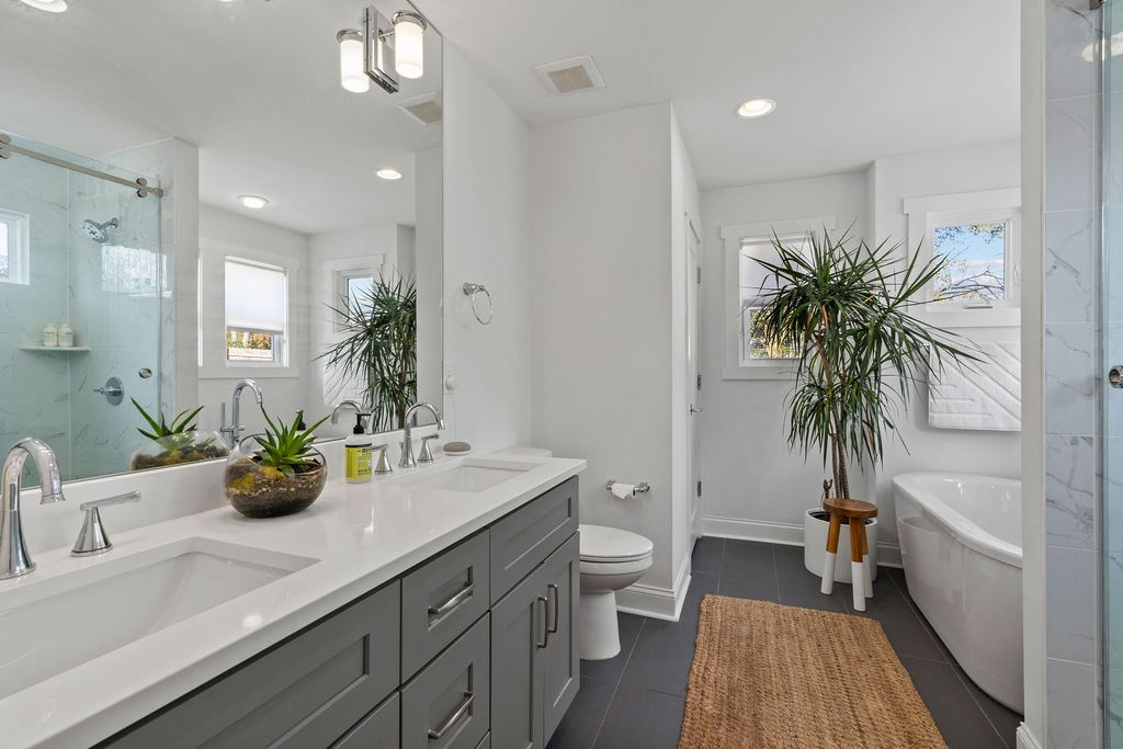 417 North King Charles Road Raleigh, NC 27610 - Photo 21 of 30 Owner's Bath
