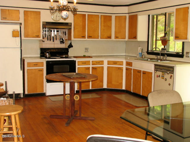 831 E Road Richmond, MA 01254 - Photo 15 of 19 IMG_6757