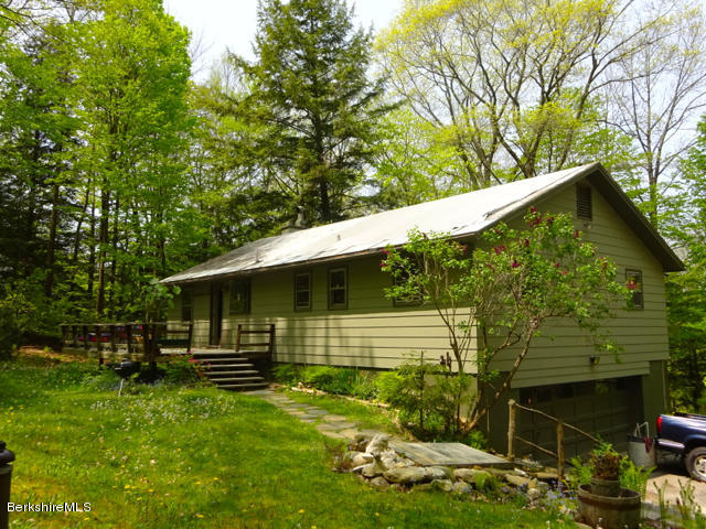 831 E Road Richmond, MA 01254 - Photo 6 of 19 DSC00620